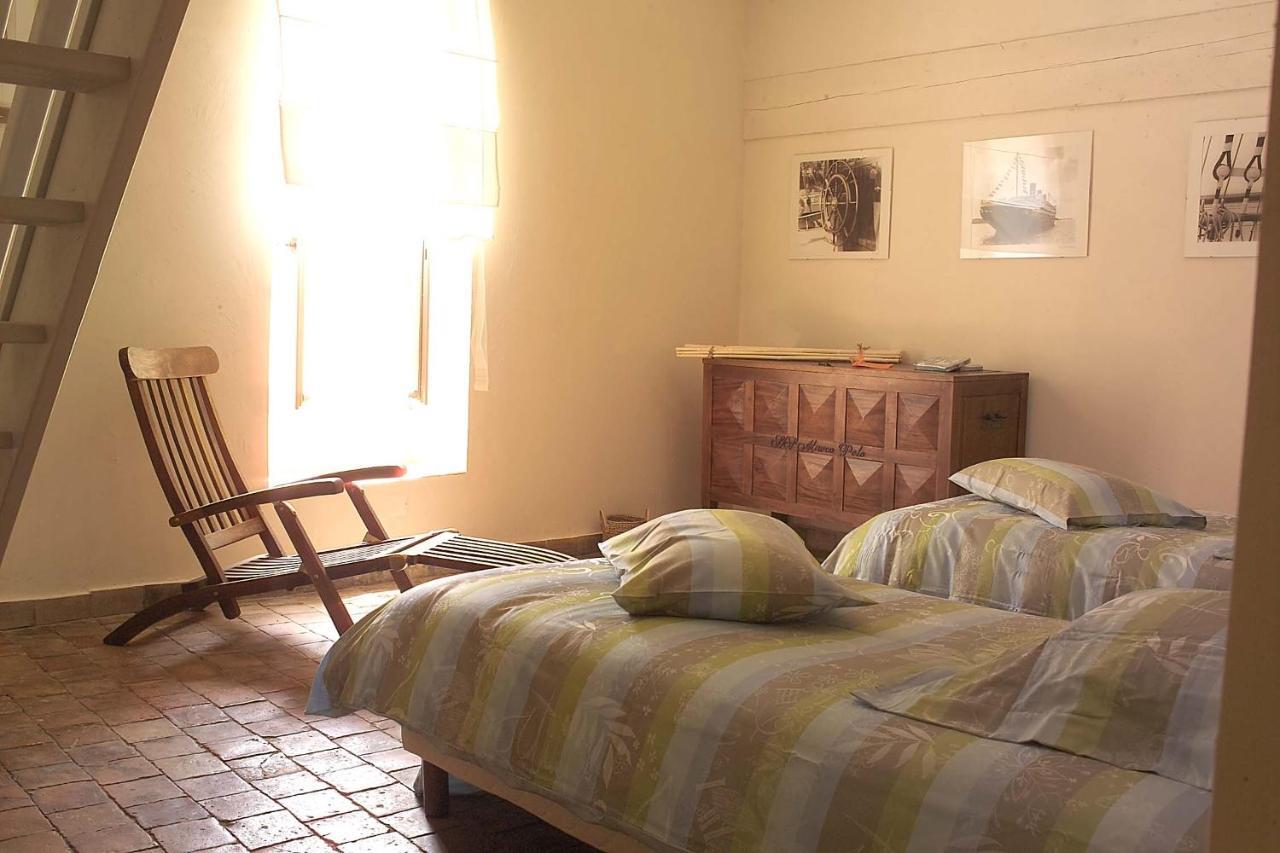 Demeure De Digoine "Chambre D'Hotes" Bourg-Saint-Andéol Eksteriør bilde