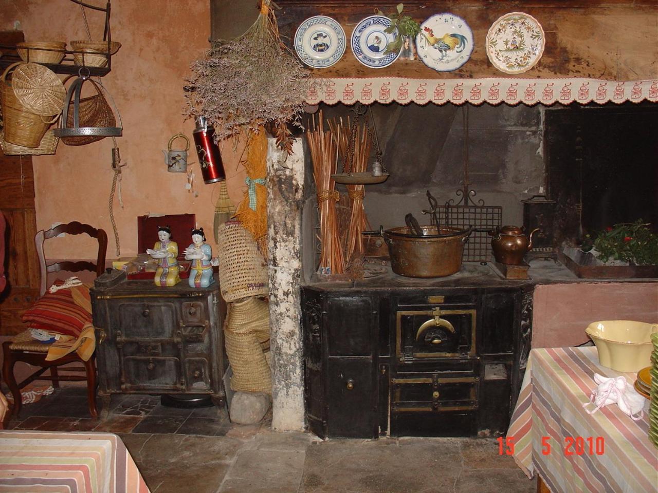 Demeure De Digoine "Chambre D'Hotes" Bourg-Saint-Andéol Eksteriør bilde